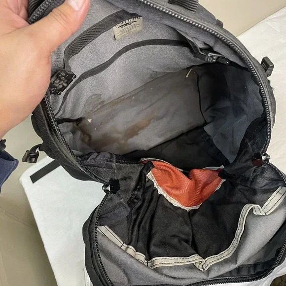 Tom Bihn Backpack 15” Red And Black - Picture 7 of 10